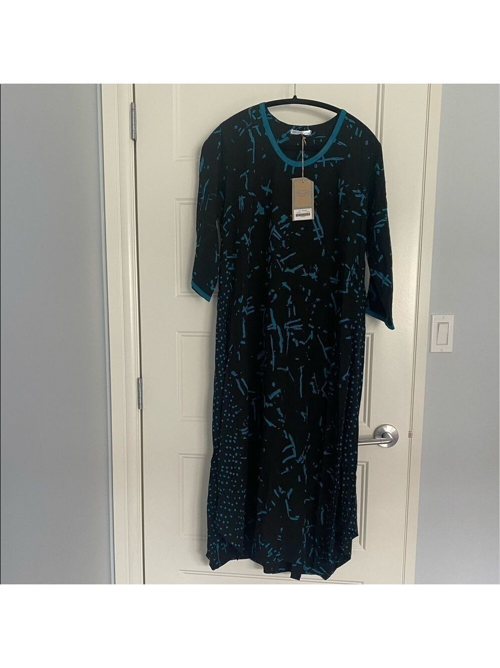 BLUE Sky dress size Medium - Picture 3 of 7